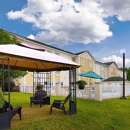 Quality Inn Spring Mills - Martinsburg North Екстериор снимка