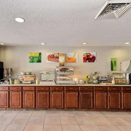 Quality Inn Spring Mills - Martinsburg North Екстериор снимка