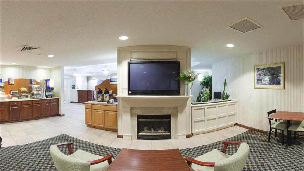 Quality Inn Spring Mills - Martinsburg North Екстериор снимка