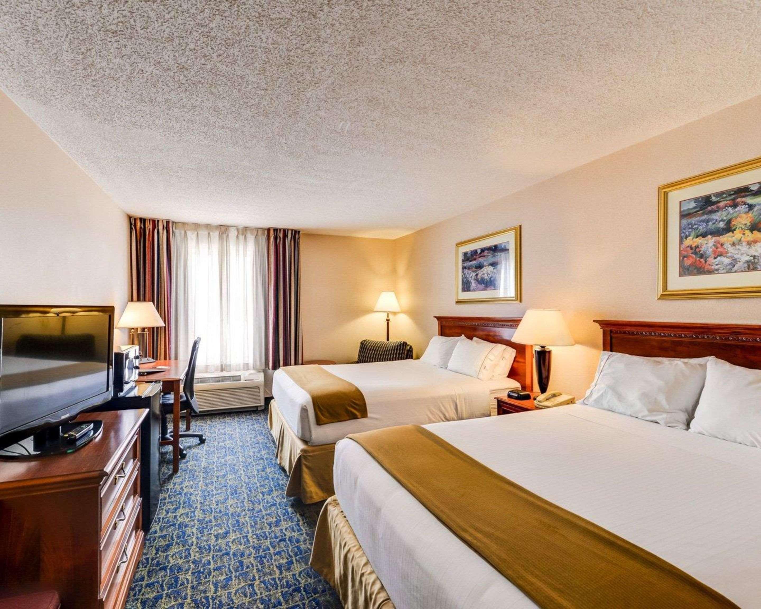 Quality Inn Spring Mills - Martinsburg North Екстериор снимка
