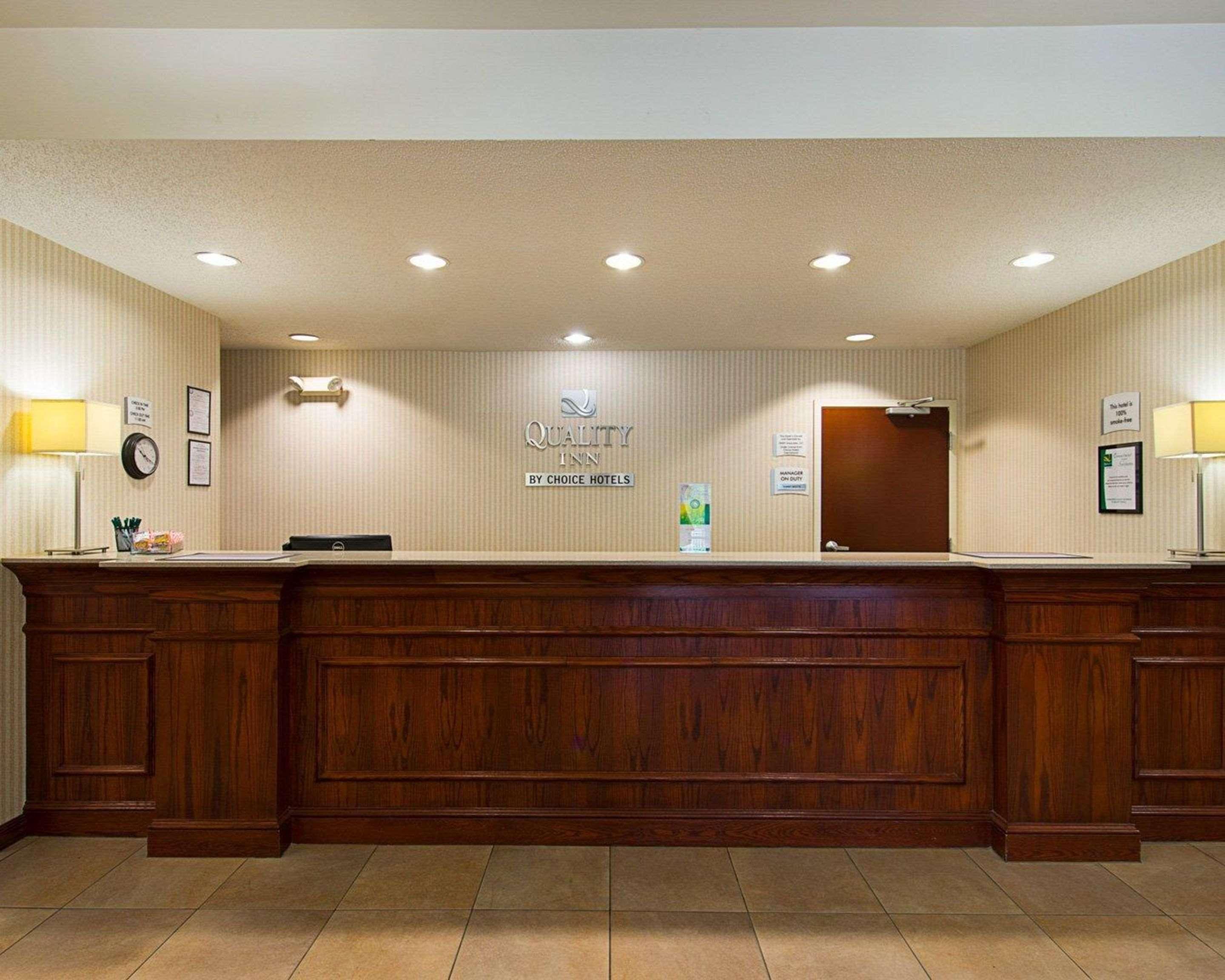 Quality Inn Spring Mills - Martinsburg North Екстериор снимка