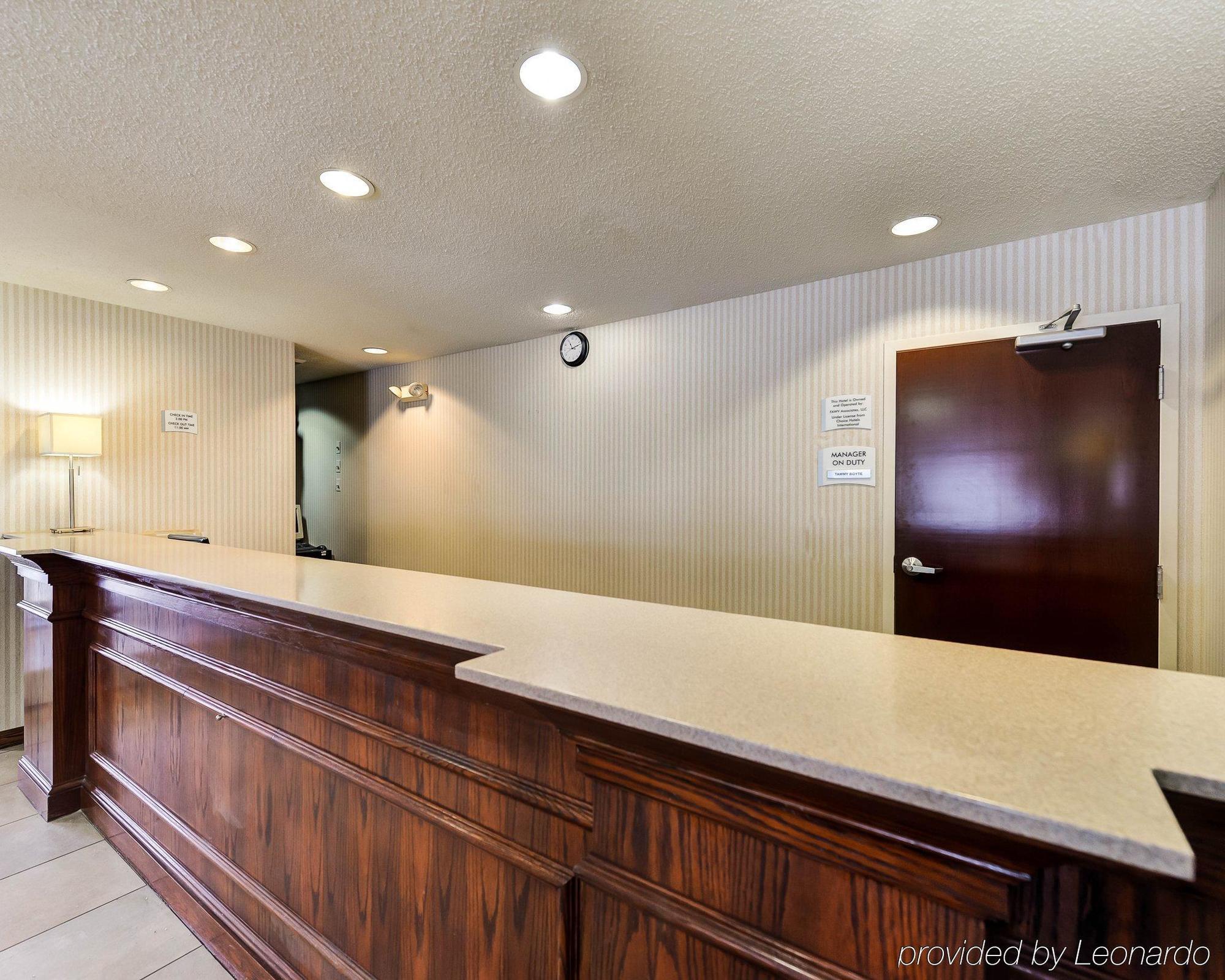 Quality Inn Spring Mills - Martinsburg North Екстериор снимка