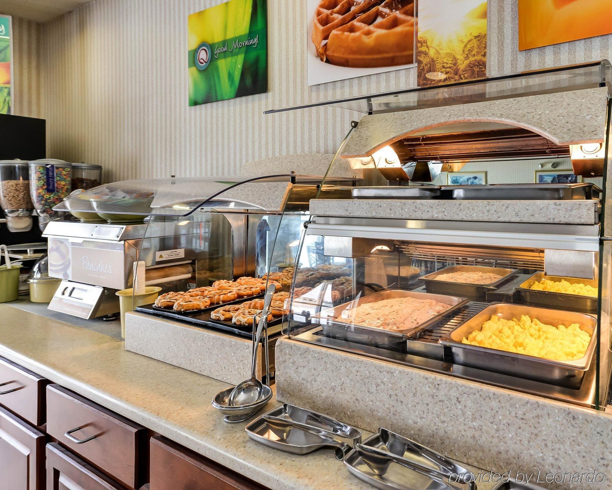 Quality Inn Spring Mills - Martinsburg North Екстериор снимка