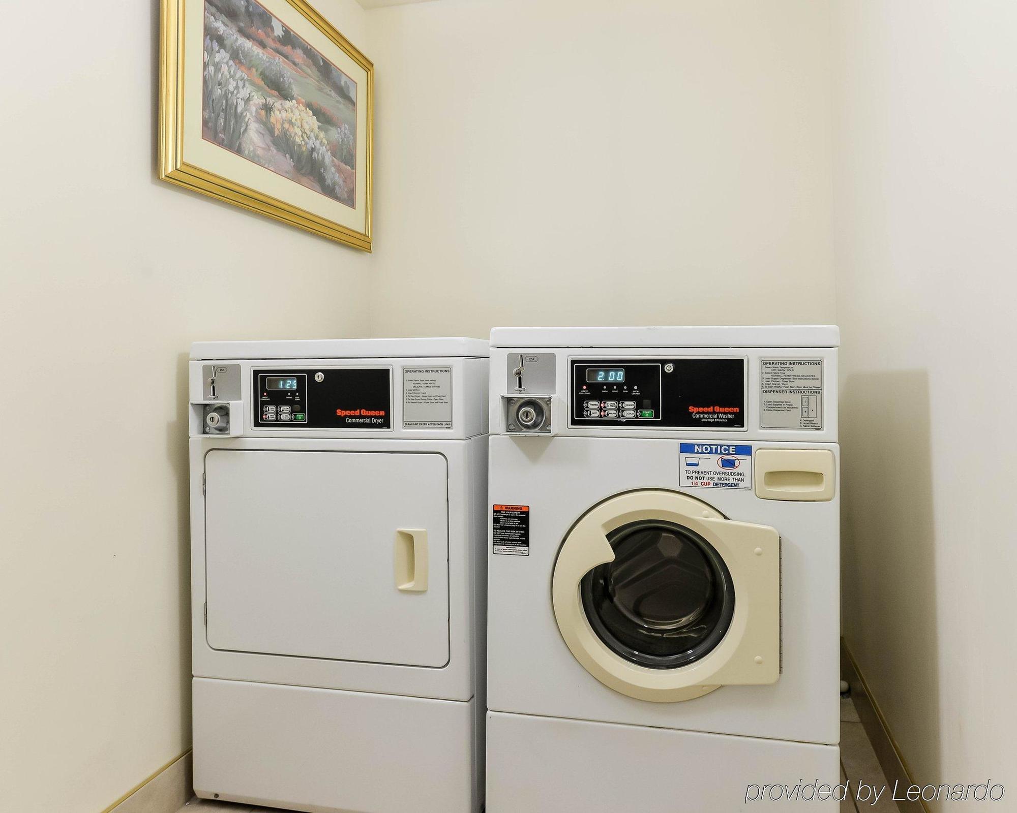 Quality Inn Spring Mills - Martinsburg North Екстериор снимка