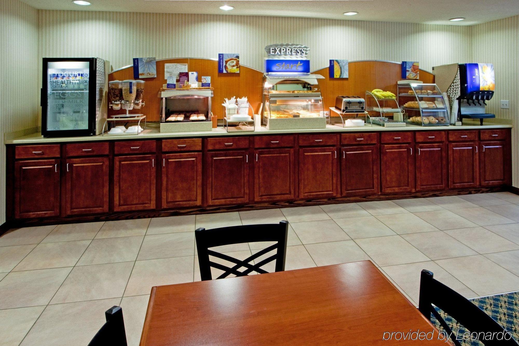 Quality Inn Spring Mills - Martinsburg North Екстериор снимка