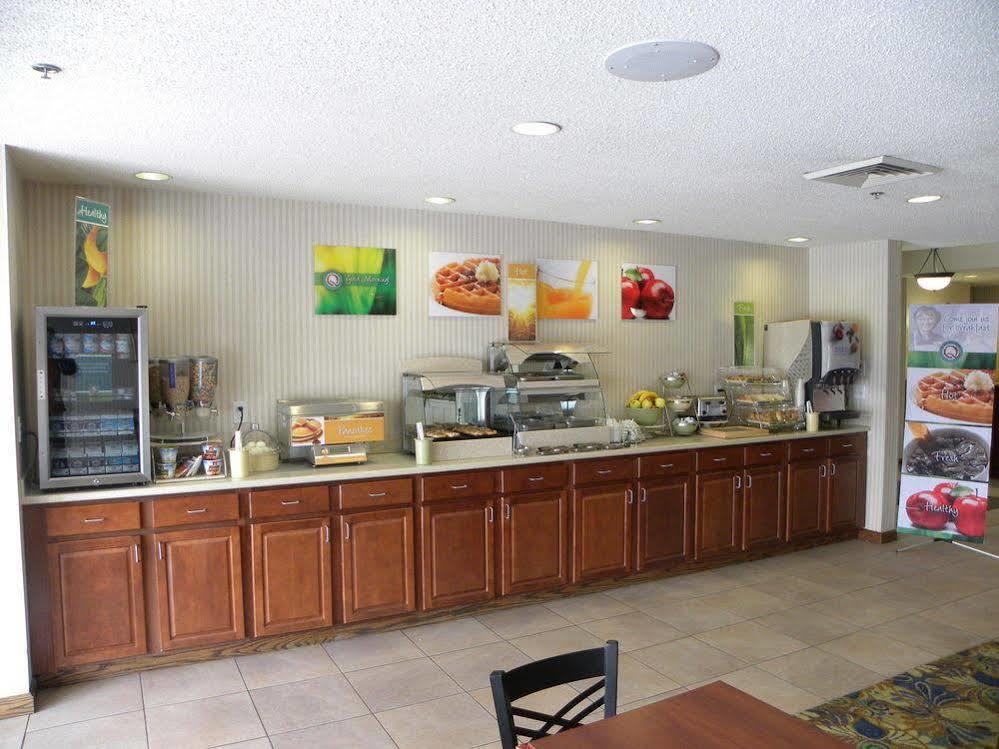 Quality Inn Spring Mills - Martinsburg North Екстериор снимка